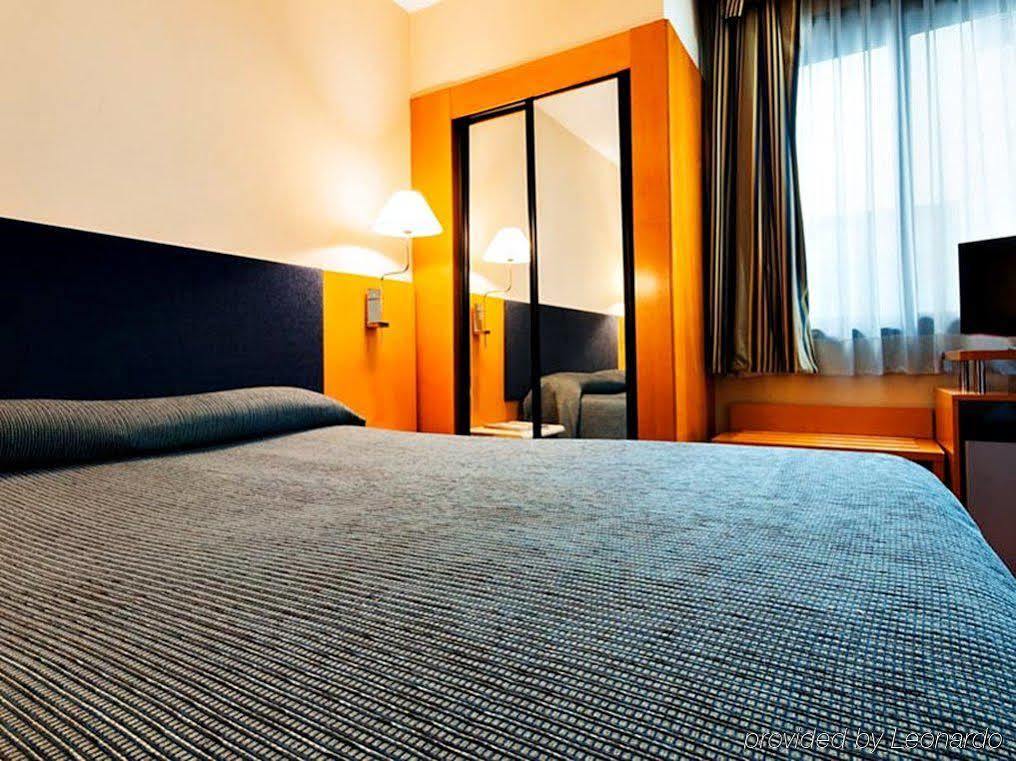 Hotel Villacarlos Valencia Bagian luar foto