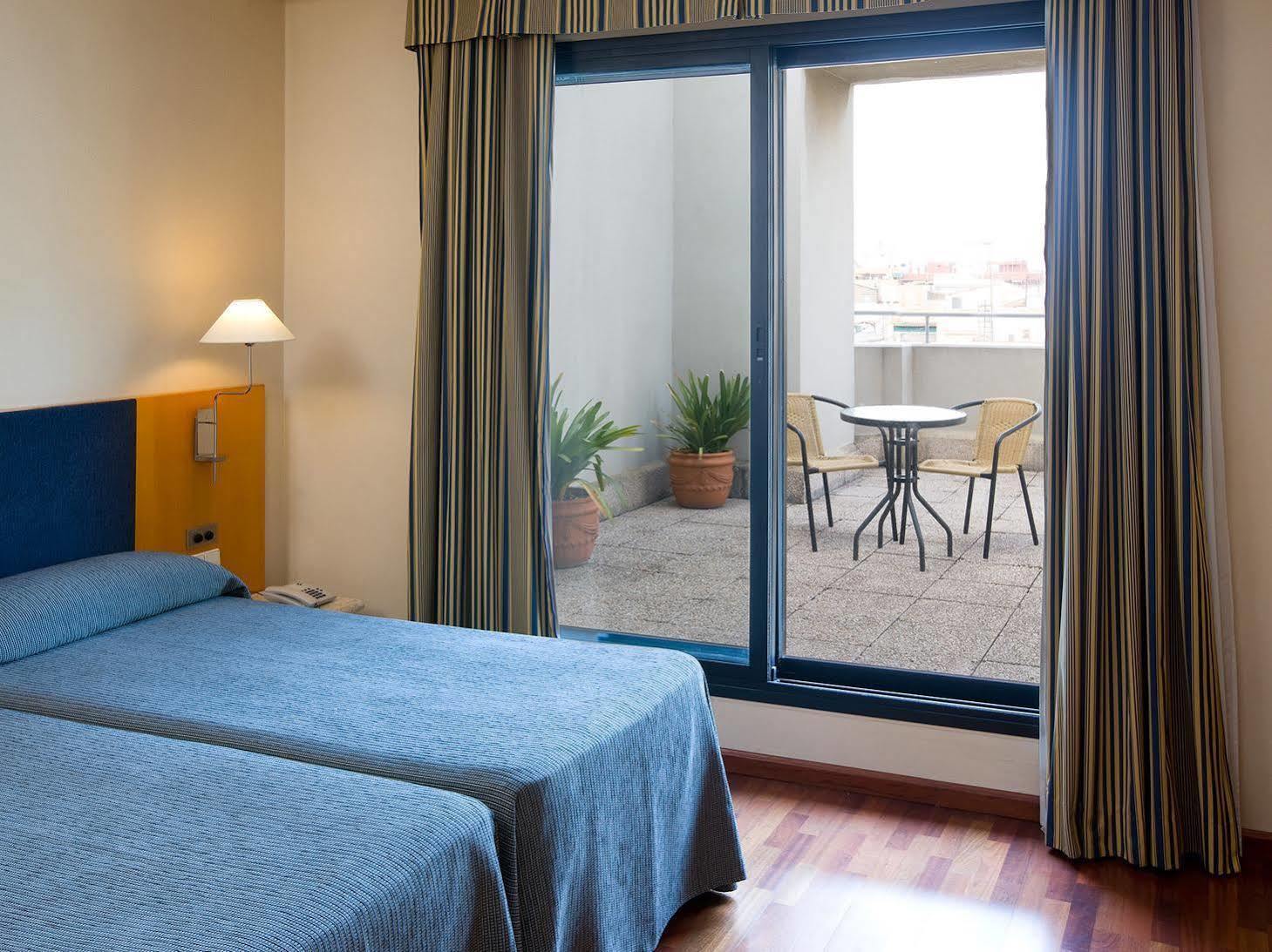 Hotel Villacarlos Valencia Bagian luar foto